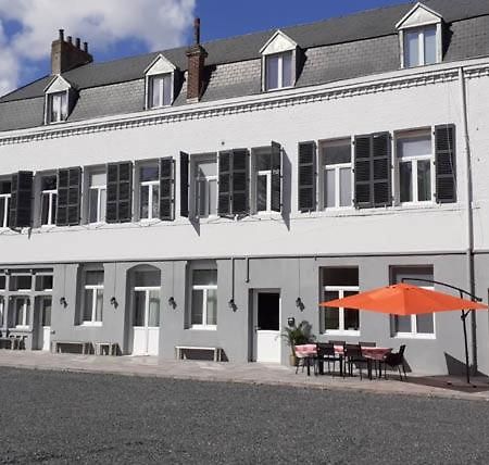 Les Suites Fenelon Le Cateau-Cambresis Exterior photo