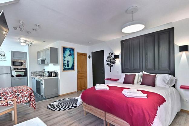 Les Suites Fenelon Le Cateau-Cambresis Exterior photo